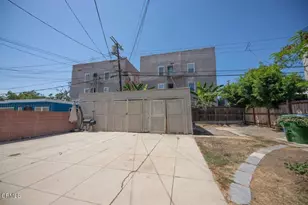 833 N Ridgewood Pl, Los Angeles, CA 90038 - Photo 19