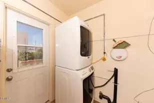 833 N Ridgewood Pl, Los Angeles, CA 90038 - Photo 11