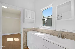 655 E 50th St, Los Angeles, CA 90011 - Photo 13
