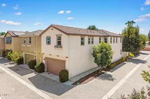 17326 Parque Vanowen Way, Lake Balboa, CA 91406 - Photo 5