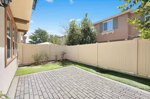 17326 Parque Vanowen Way, Lake Balboa, CA 91406 - Photo 37