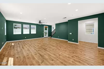 17326 Parque Vanowen Way, Lake Balboa, CA 91406 - Photo 9