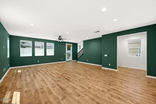 17326 Parque Vanowen Way, Lake Balboa, CA 91406 - Photo 9