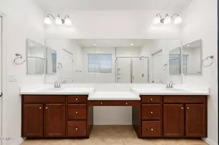 17326 Parque Vanowen Way, Lake Balboa, CA 91406 - Photo 25