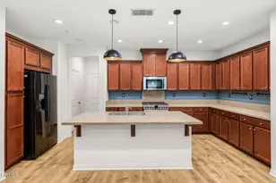 17326 Parque Vanowen Way, Lake Balboa, CA 91406 - Photo 13