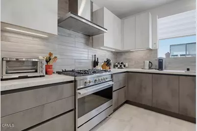 11618 Colfax Meadow Lane, Los Angeles, CA 91604 - Photo 23