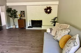 3911 El Lado Dr, Glendale, CA 91214 - Photo 3