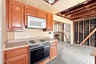 1423 W 8th St, Upland, CA 91786 - Photo 11