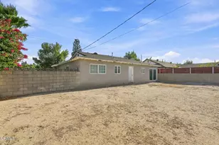 1423 W 8th St, Upland, CA 91786 - Photo 25