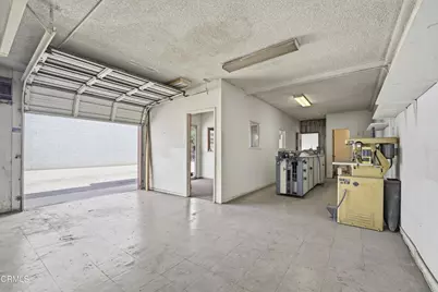 915 W Olive W, Burbank, CA 91506 - Photo 5