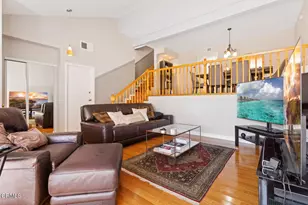 18409 Collins St, Los Angeles, CA 91356 - Photo 7