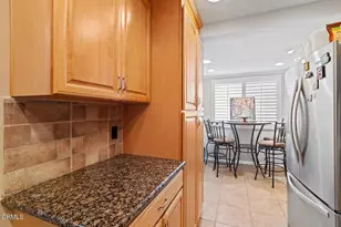 18409 Collins St, Los Angeles, CA 91356 - Photo 9