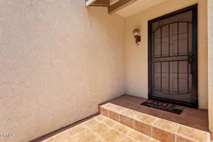 18409 Collins St, Los Angeles, CA 91356 - Photo 5