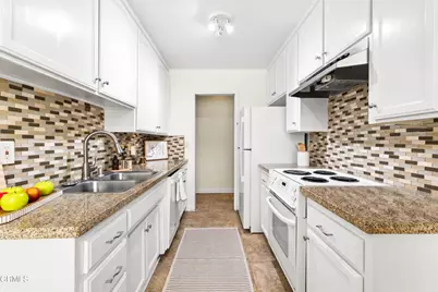 630 E Orange Grove Avenue #A, Burbank, CA 91501 - Photo 9