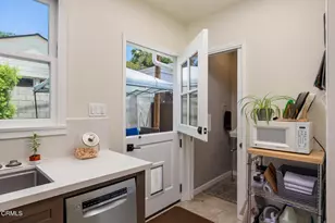 1856 N Michigan Ave, Pasadena, CA 91104 - Photo 13