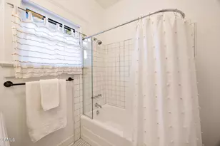 780 N Michigan Ave, Pasadena, CA 91104 - Photo 17