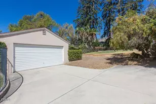 1565 Homewood Dr, Altadena, CA 91001 - Photo 13
