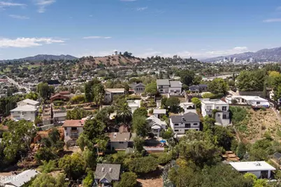 2738 Medlow Avenue, Los Angeles, CA 90065 - Photo 25