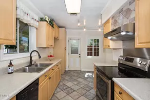 10373 Newhome Ave, Sunland, CA 91040 - Photo 9
