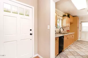 10373 Newhome Ave, Sunland, CA 91040 - Photo 3