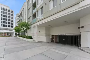 160 S Hudson Ave, Pasadena, CA 91101 - Photo 23