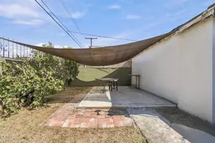 2055 W 80th St, Los Angeles, CA 90047 - Photo 21