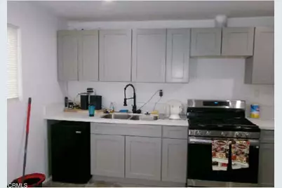 10306 S Vermont Avenue, Los Angeles, CA 90044 - Photo 15