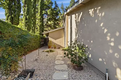 3616 E Chevy Chase Drive, Glendale, CA 91206 - Photo 37