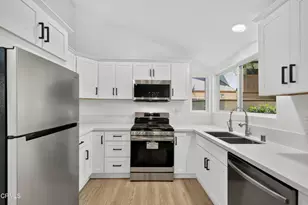 22330 Victory Blvd, Los Angeles, CA 91367 - Photo 5
