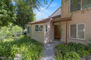 22330 Victory Blvd, Los Angeles, CA 91367 - Photo 1