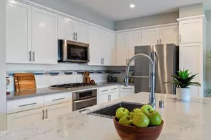 111 S De Lacey Ave, Pasadena, CA 91105 - Photo 13