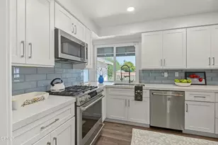 7643 Encino Ave, Northridge, CA 91325 - Photo 13