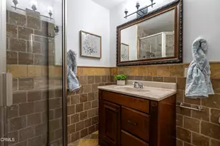 12550 Cantara St, Los Angeles, CA 91605 - Photo 19