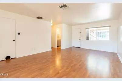20224 Cohasset Street #9, Winnetka, CA 91306 - Photo 3