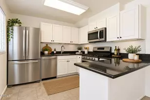 20224 Cohasset St, Winnetka, CA 91306 - Photo 5