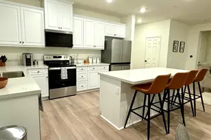 45141 Kingbird Ln, Lake Elsinore, CA 92532 - Photo 7