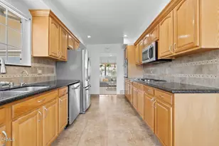923 Crestview Dr, Pasadena, CA 91107 - Photo 9