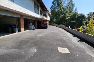 1913 Verdugo Loma Dr, Glendale, CA 91208 - Photo 49