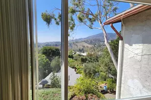 1913 Verdugo Loma Dr, Glendale, CA 91208 - Photo 15