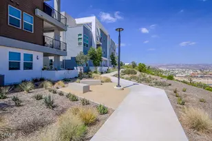 27212 Diamond Peak Ln, Valencia, CA 91381 - Photo 3