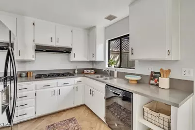 640 Wilcox Avenue, Los Angeles, CA 90004 - Photo 17