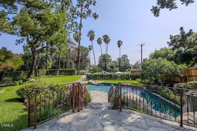 1390 E Palm Street, Altadena, CA 91001 - Photo 45