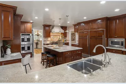 1720 Earlmont Avenue, La Canada Flintridge, CA 91011 - Photo 13