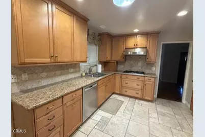 3040 Orange Avenue, La Crescenta, CA 91214 - Photo 9