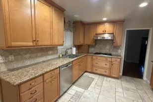 3040 Orange Ave, La Crescenta, CA 91214 - Photo 9
