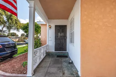 2428 Glenwood Place, South Gate, CA 90280 - Photo 3
