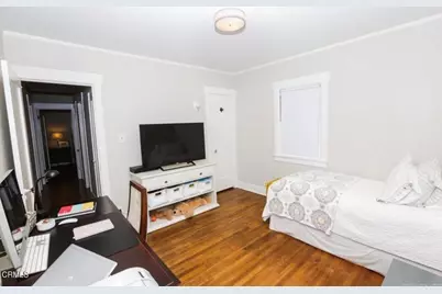 2040 Queensberry Road, Pasadena, CA 91104 - Photo 11