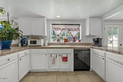 42041 Ivesgrove Drive, Quartz Hill, CA 93536 - Photo 9