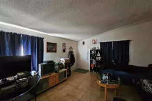 420 E B St, Colton, CA 92324 - Photo 23