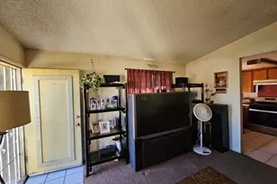 420 E B St, Colton, CA 92324 - Photo 11